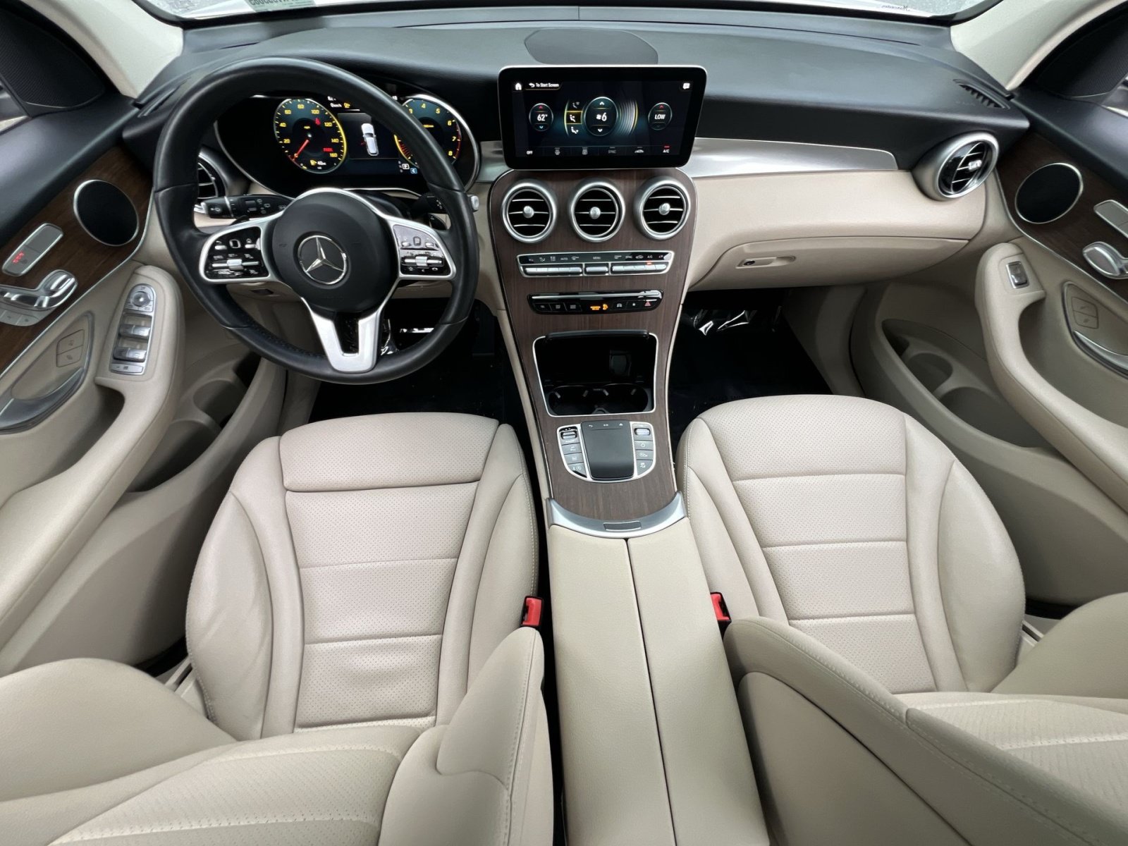 Used 2022 Mercedes-Benz GLC 300 4MATIC w/ Premium Package Lite image 13
