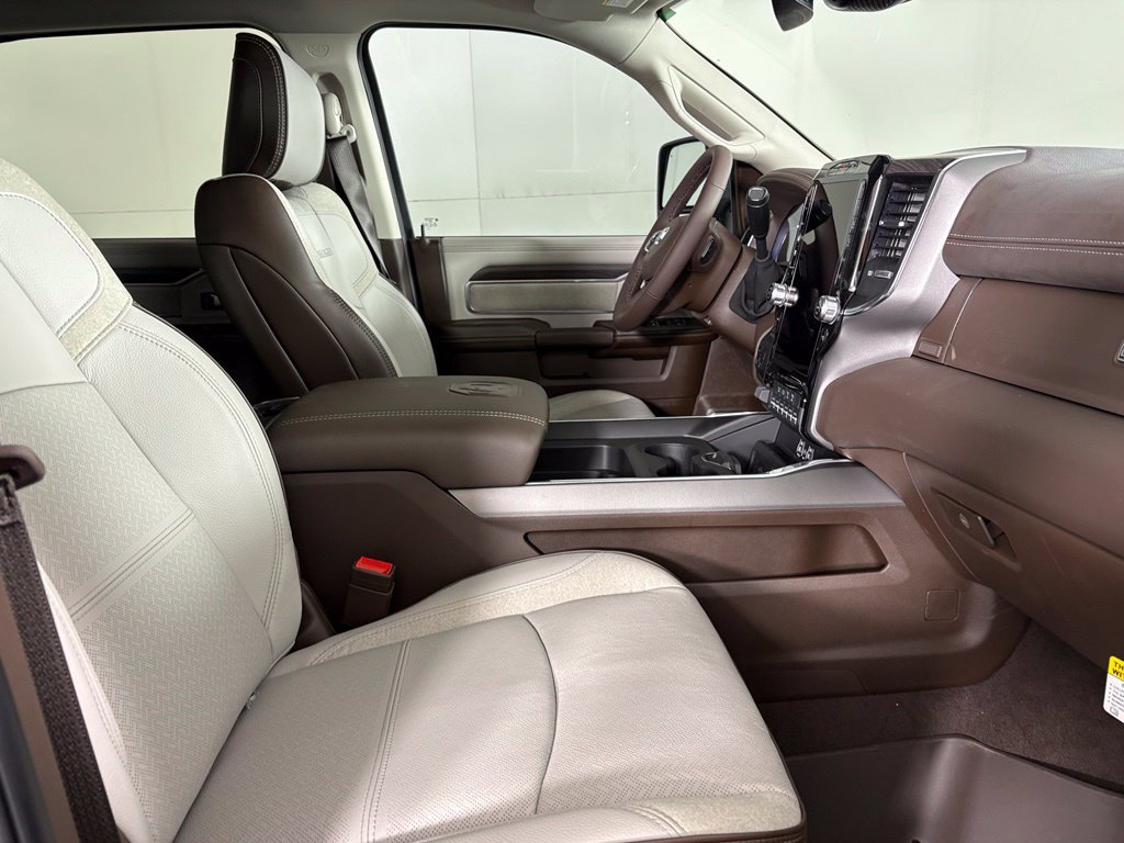 New 2027 RAM 3500 Laramie AWD/4WD image 15
