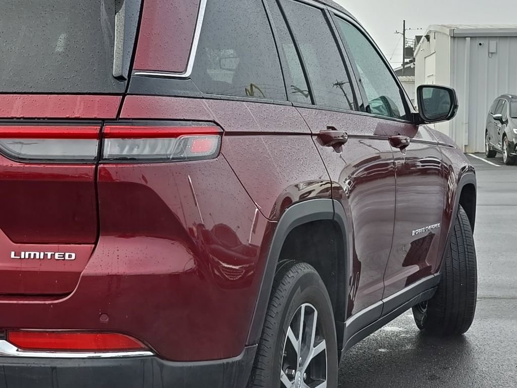 Used 2024 Jeep Grand Cherokee Limited AWD/4WD image 72