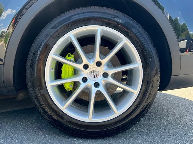 Used 2025 Porsche Cayenne E-Hybrid AWD/4WD image 36