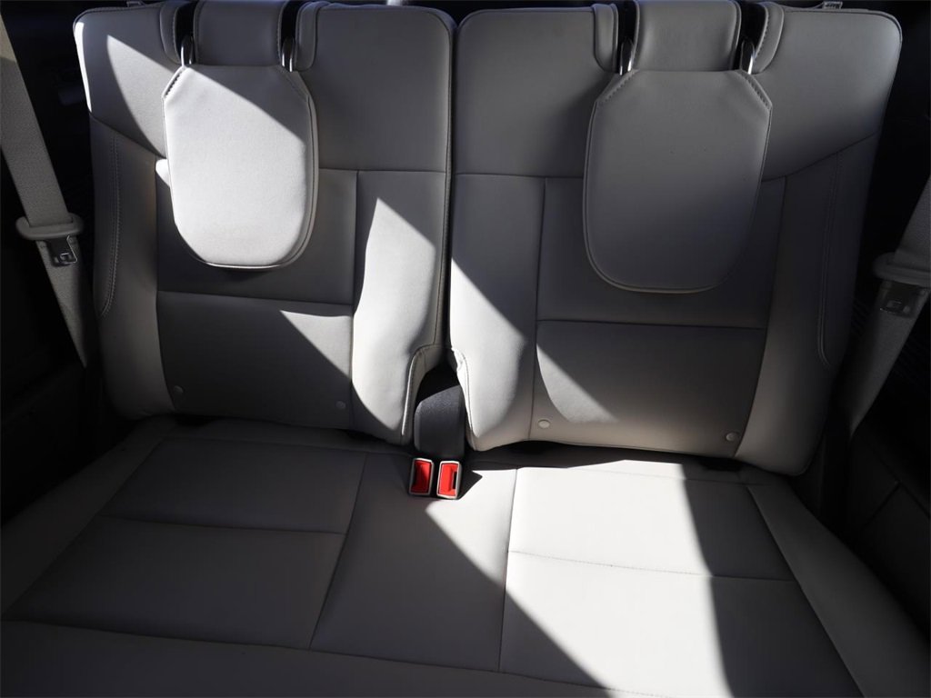 Certified 2022 Ford Explorer Platinum w/ Equipment Group 601A image 13