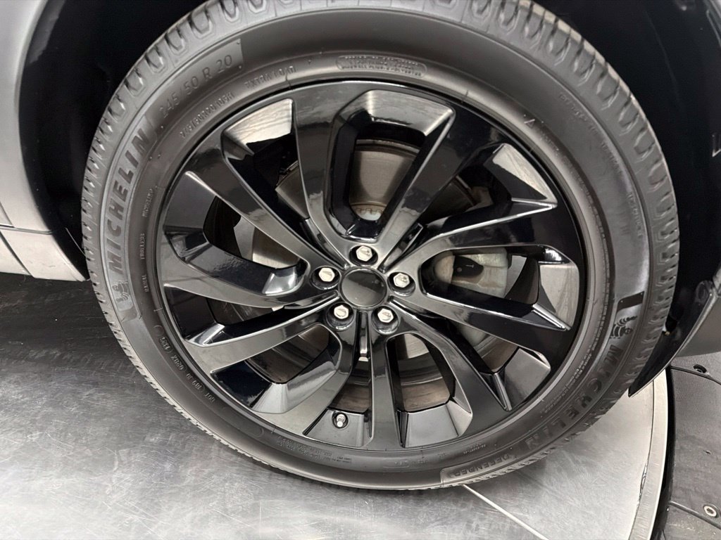 Used 2020 Land Rover Discovery Sport SE AWD/4WD image 9