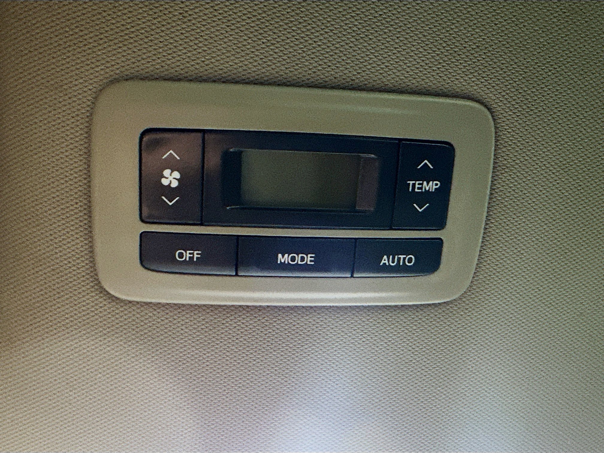 Used 2015 Toyota Sienna XLE FWD image 26