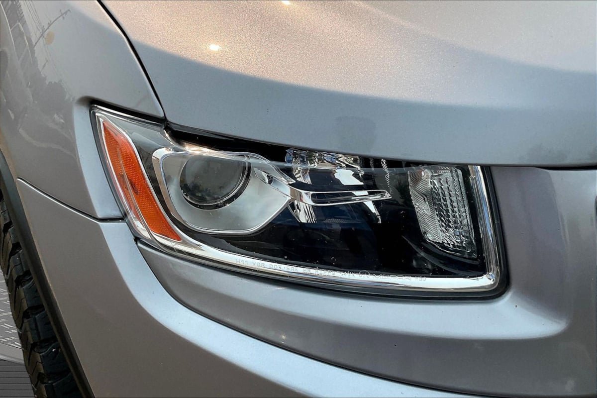 Used 2014 Jeep Grand Cherokee Laredo AWD/4WD image 31