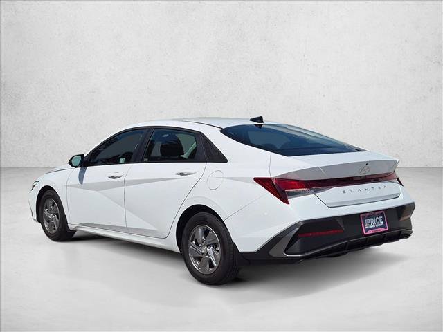 Used 2025 Hyundai Elantra SE FWD image 7