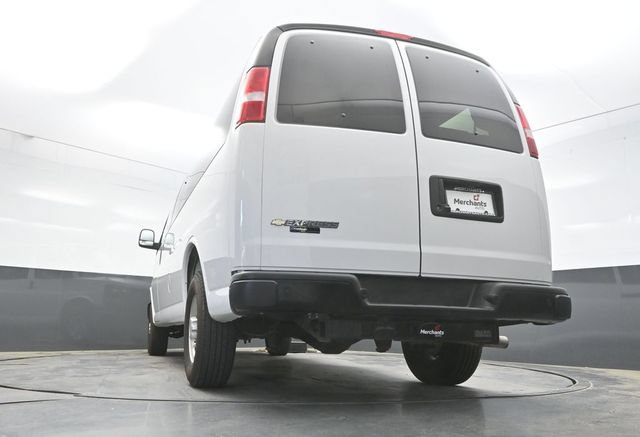 Used 2024 Chevrolet Express 3500 LS RWD image 35