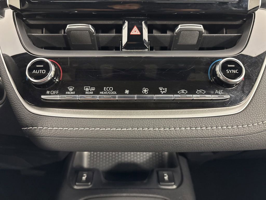 Used 2022 Toyota Corolla XSE FWD image 24