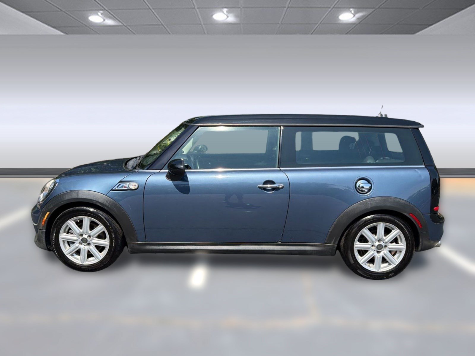 Used 2011 MINI Cooper Clubman S FWD image 2