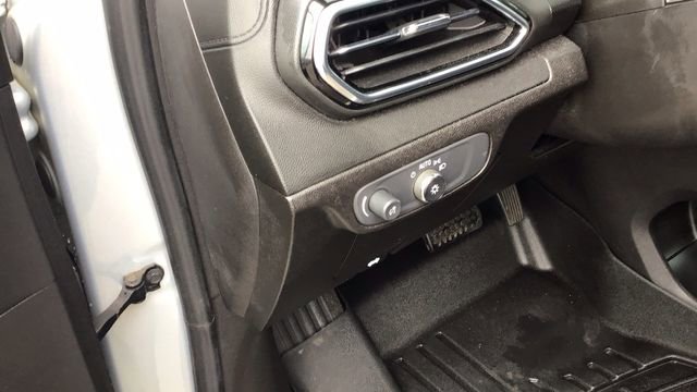 Used 2023 Chevrolet Bolt EUV LT w/ Convenience Package image 17