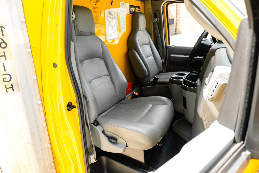 Used 2022 Ford E-350 and Econoline 350 Super Duty RWD image 30