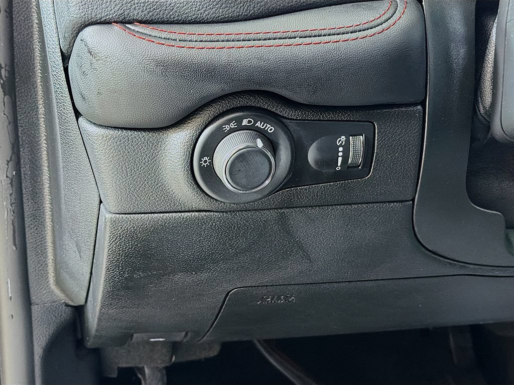 Used 2025 Dodge Durango R/T w/ Blacktop Package AWD/4WD image 34
