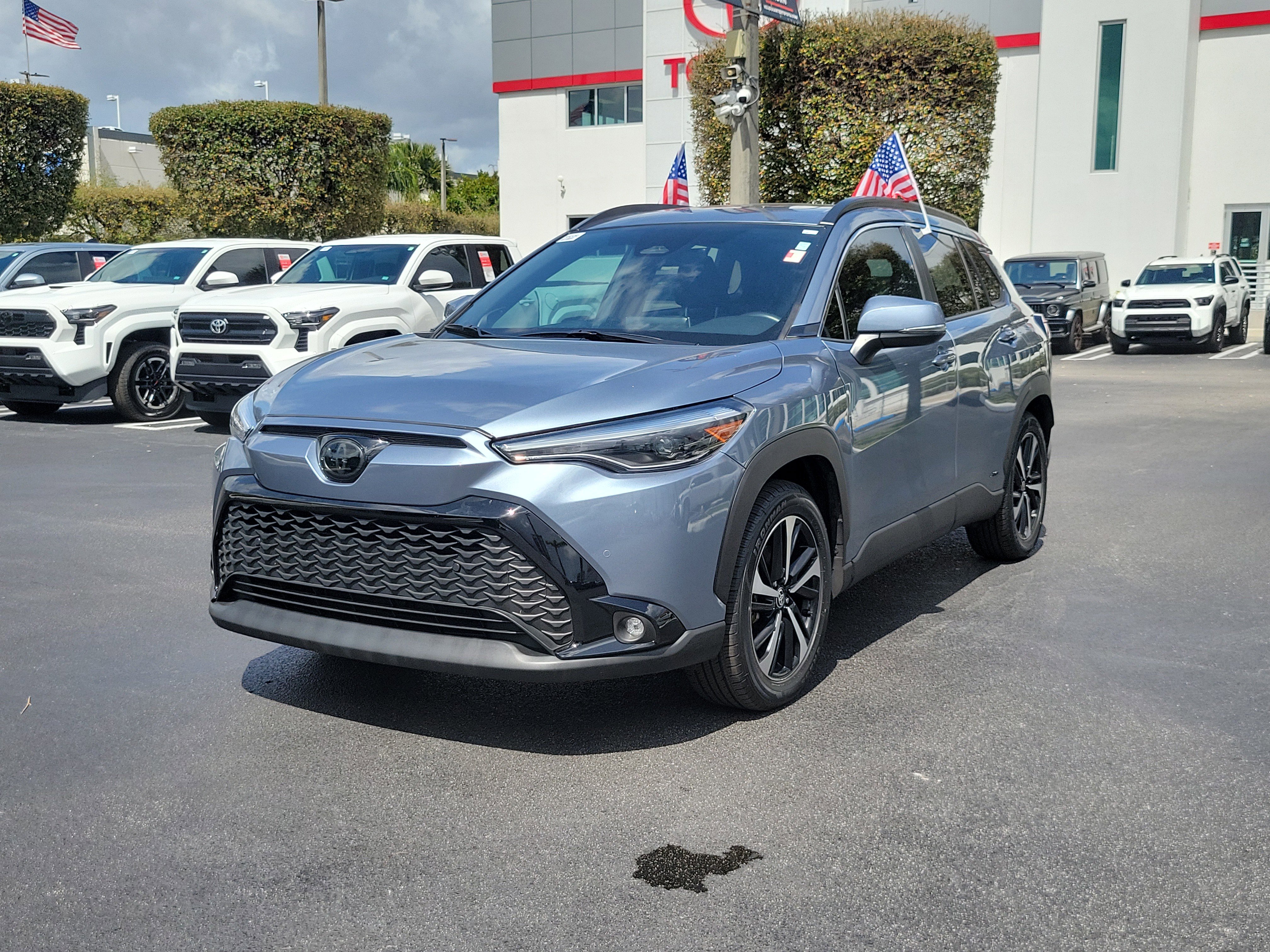 Used 2023 Toyota Corolla Cross XSE w/ Convenience Package image 5