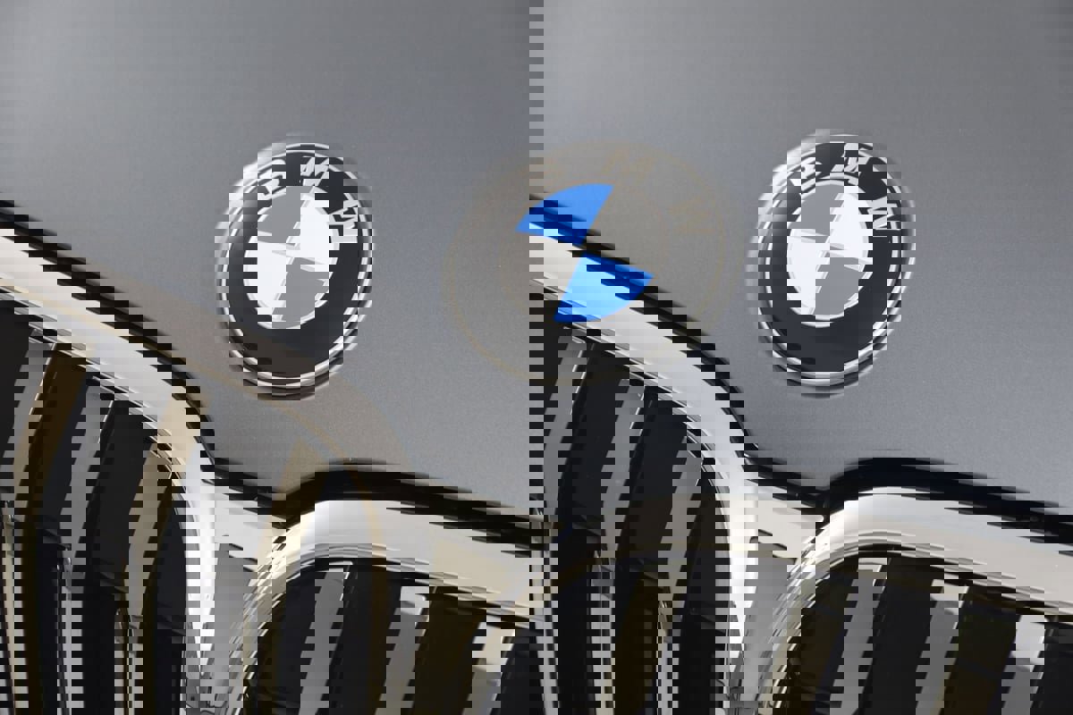 Used 2022 BMW ALPINA B7 xDrive w/ Luxury Rear Seating Package image 26