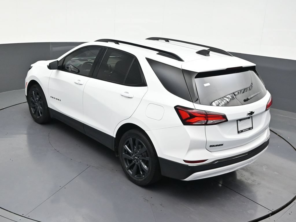 Used 2023 Chevrolet Equinox RS w/ RS Leather Package FWD image 17