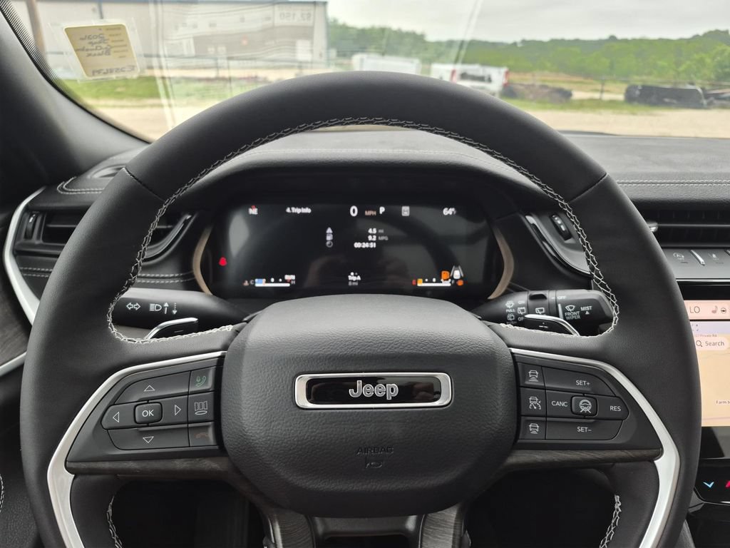 New 2026 Jeep Grand Cherokee Limited AWD/4WD image 19