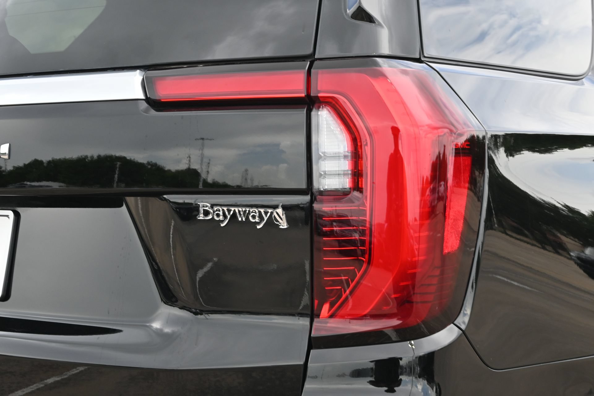 Used 2025 GMC Yukon Denali w/ Sun & Power Step Package RWD image 24
