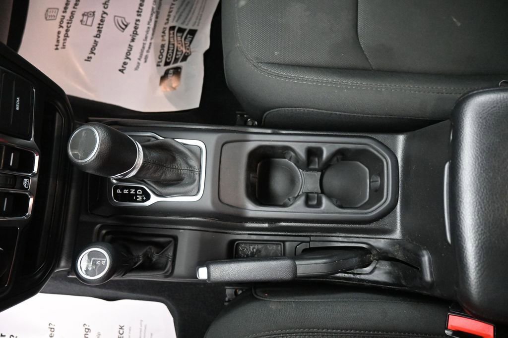 Used 2023 Jeep Gladiator Sport AWD/4WD image 17
