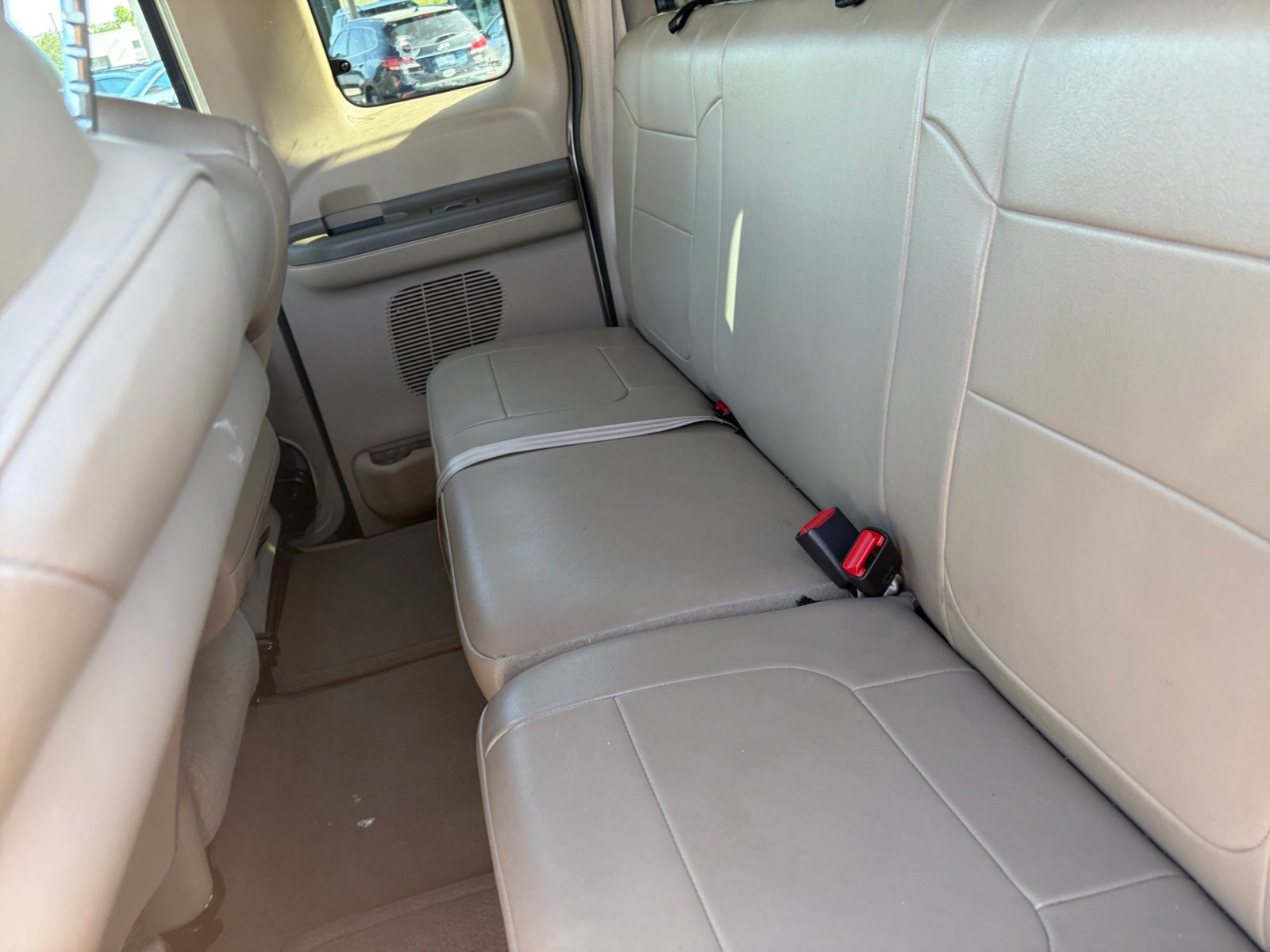 Used 2004 Ford F250 Lariat AWD/4WD image 17