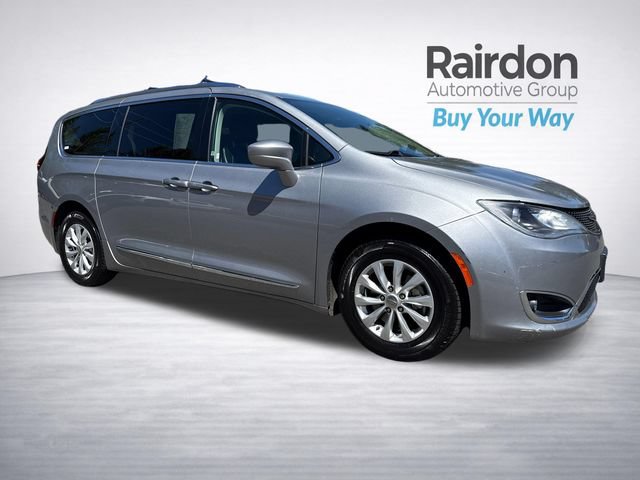 Used 2019 Chrysler Pacifica Touring-L