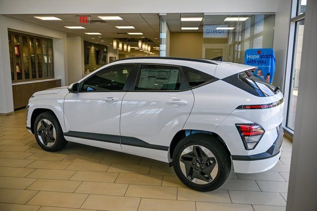 New 2025 Hyundai Kona SEL image 3