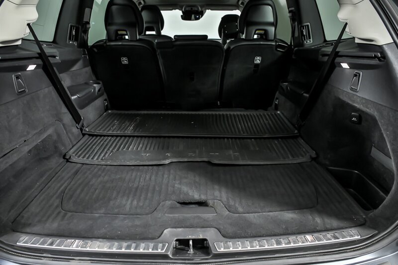Used 2016 Volvo XC90 T8 Momentum w/ Vision Package AWD/4WD image 13
