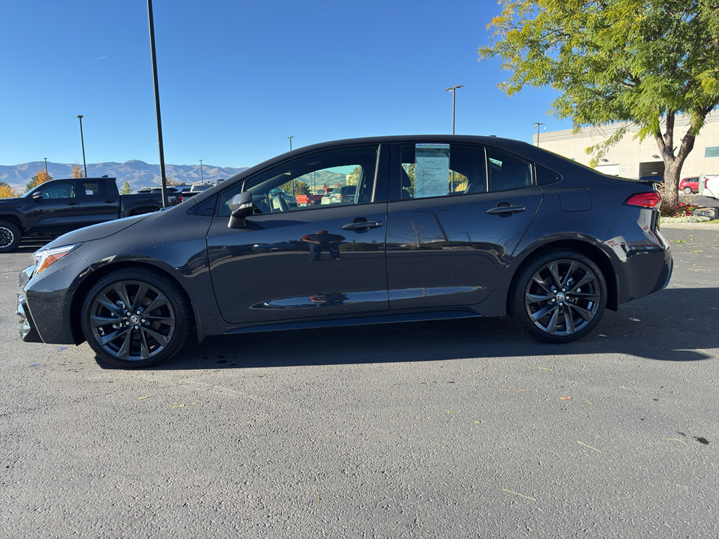 Certified 2025 Toyota Corolla SE image 4