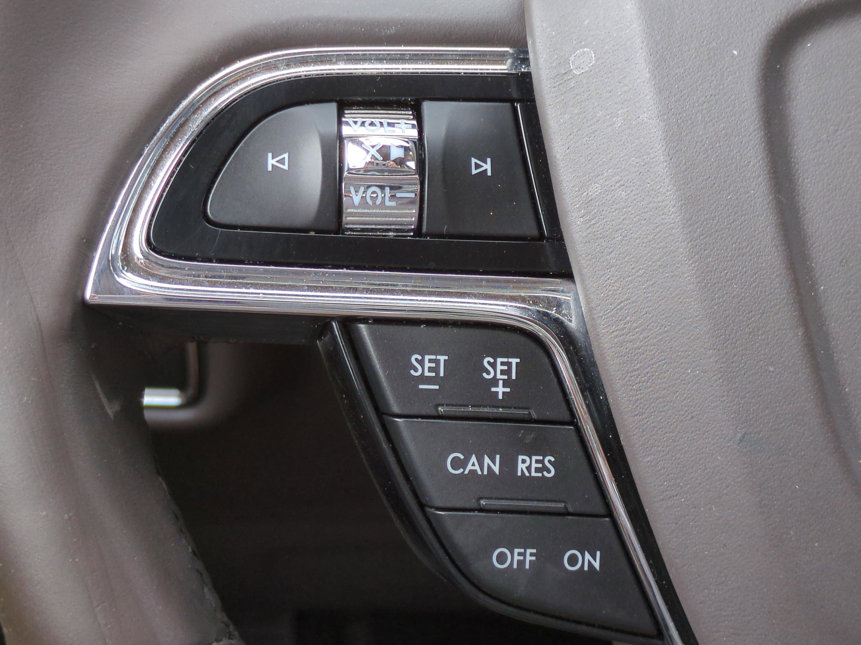 Used 2022 Lincoln Nautilus Reserve w/ Monochromatic Package image 25