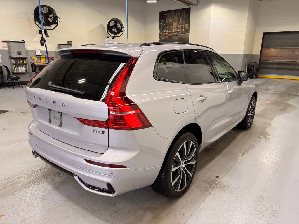 Used 2023 Volvo XC60 B5 Plus w/ Climate Package image 6