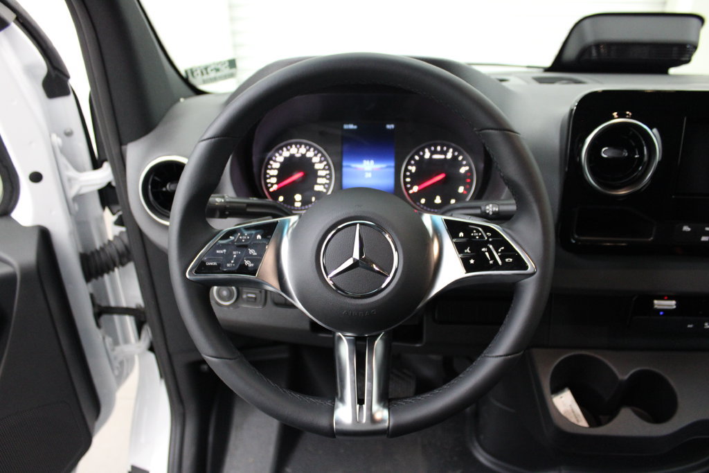 New 2025 Mercedes-Benz Sprinter 2500 image 17