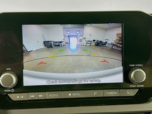 Used 2024 Nissan Pathfinder S image 23