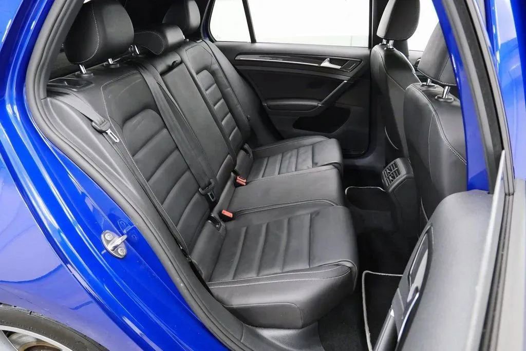 Used 2017 Volkswagen Golf R 4-Door AWD/4WD image 19