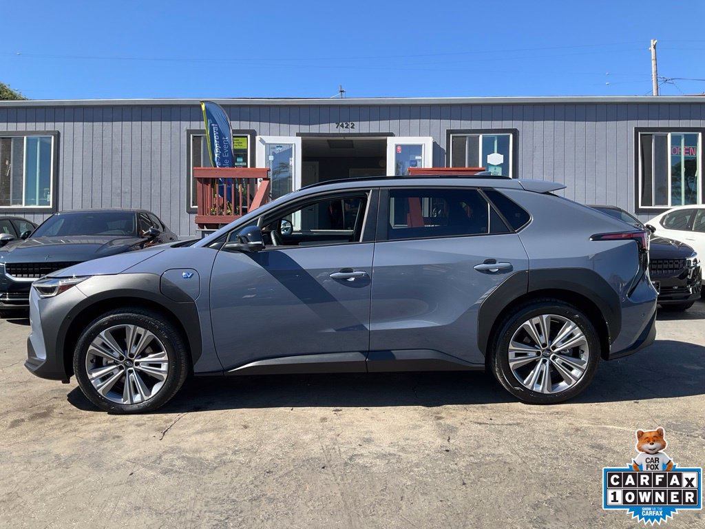 Used 2023 Subaru Solterra AWD image 5