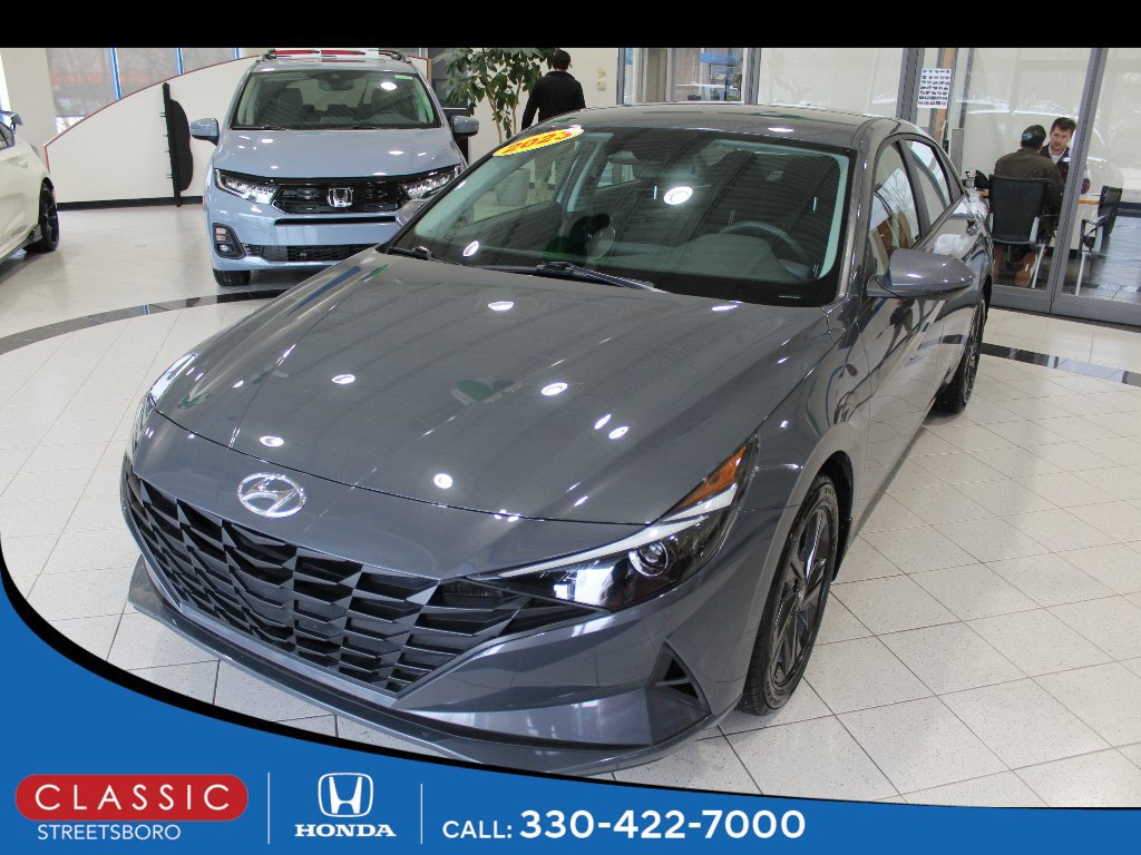 Used 2023 Hyundai Elantra SEL image 1