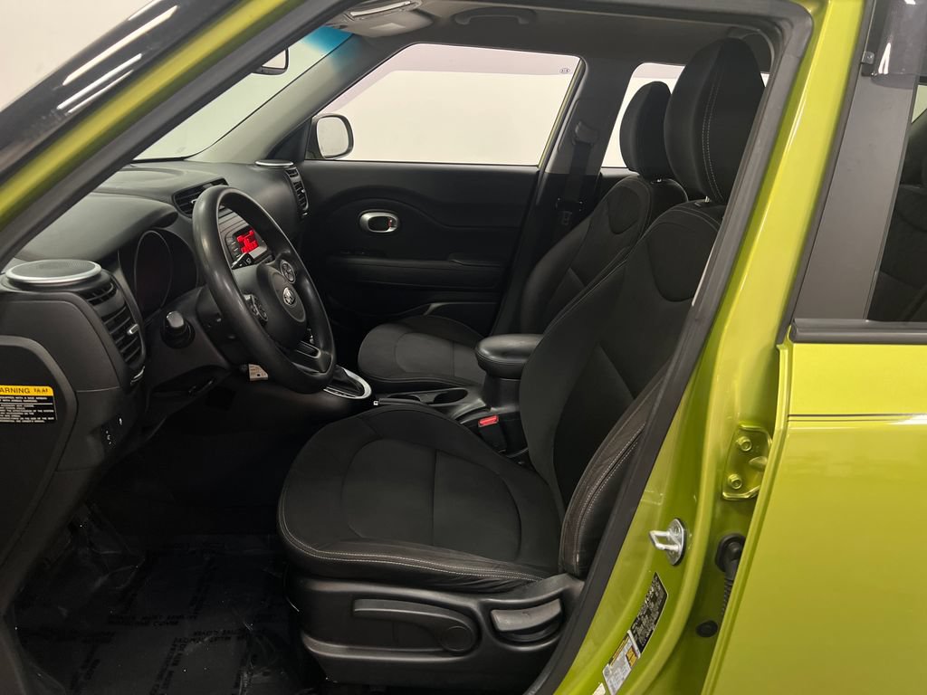 Used 2015 Kia Soul FWD image 10