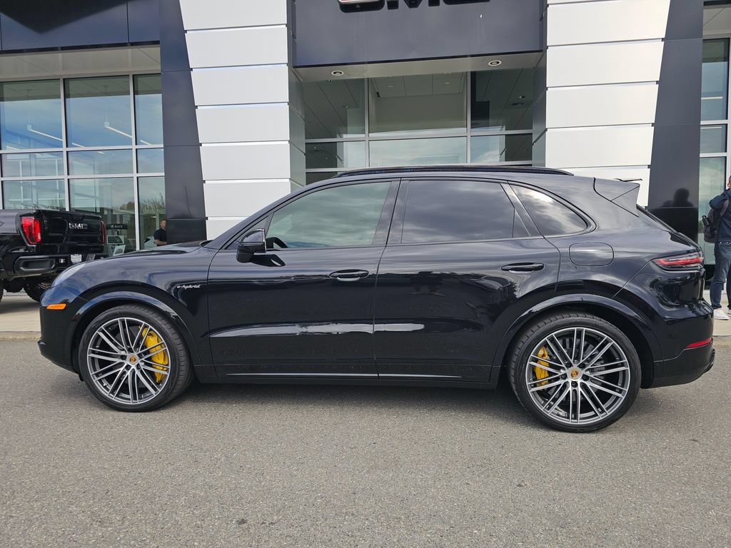 Used 2021 Porsche Cayenne Turbo S AWD/4WD image 4