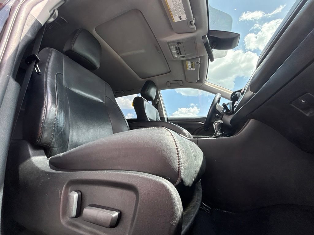 Used 2019 Toyota Highlander Limited FWD image 27