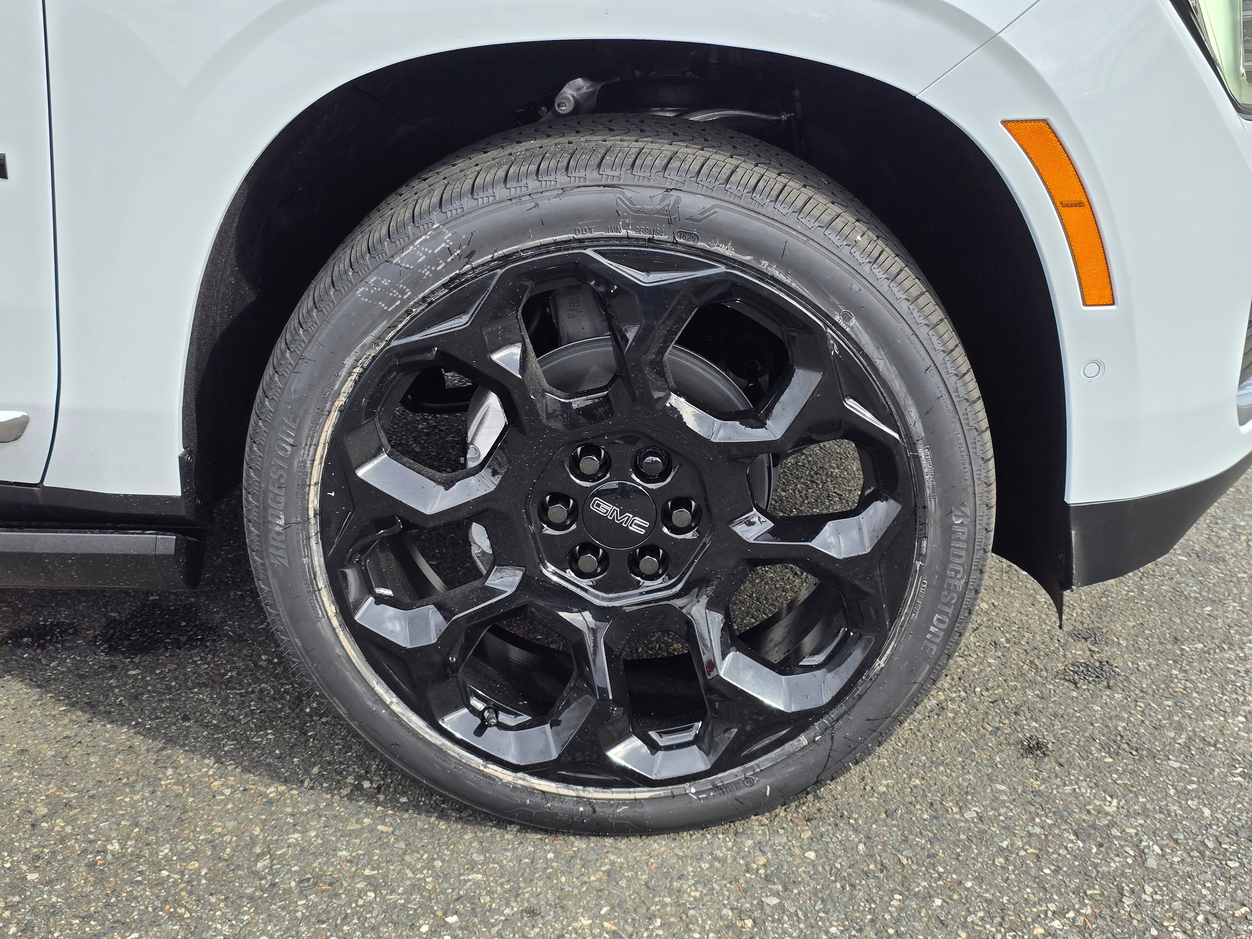 New 2026 GMC Yukon Denali w/ Denali Reserve Package image 9