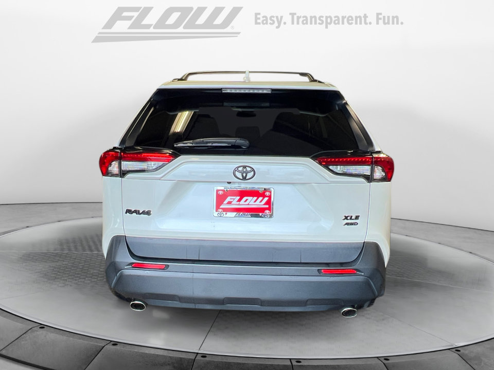 Used 2021 Toyota RAV4 XLE Premium image 8