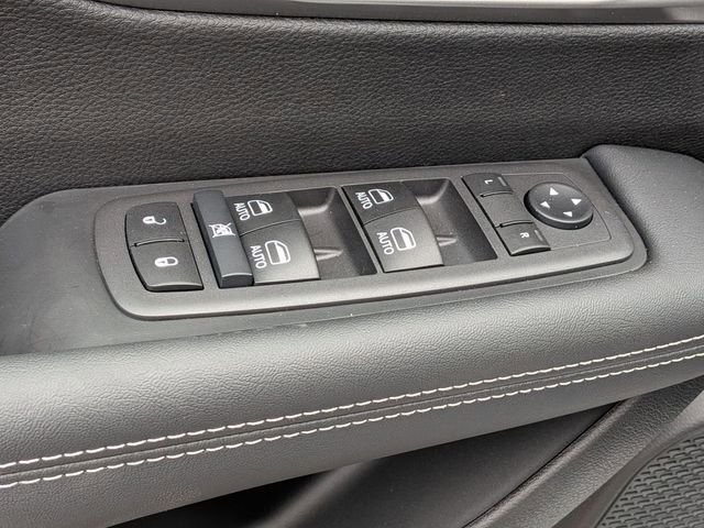 New 2026 Chrysler Pacifica Select image 15