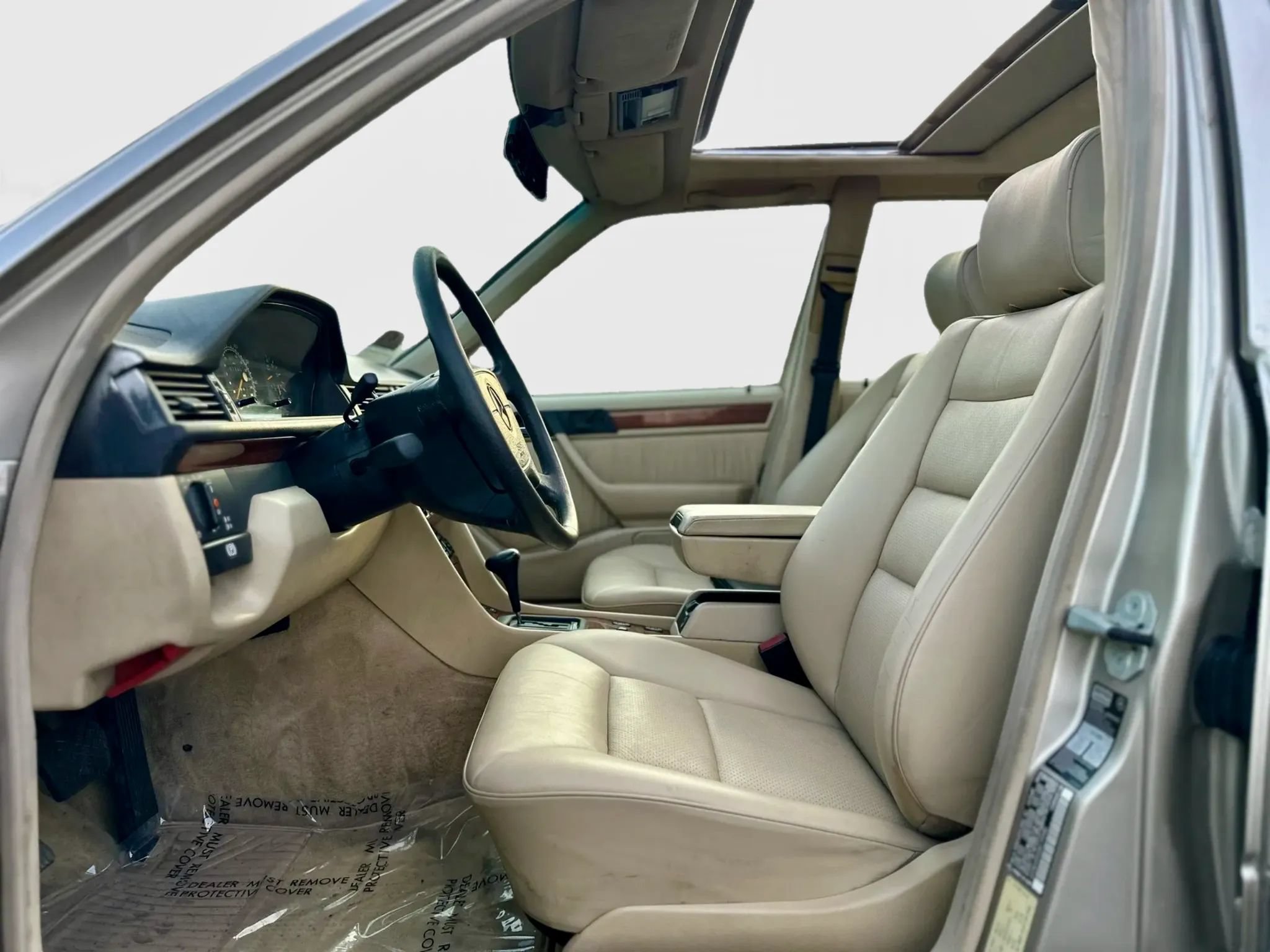Used 1994 Mercedes-Benz E 320 Sedan image 3