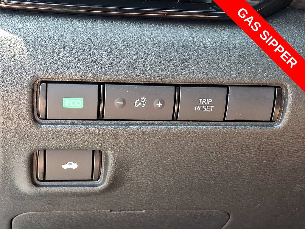 Used 2024 Nissan Sentra SV w/ All-Weather Package FWD image 25