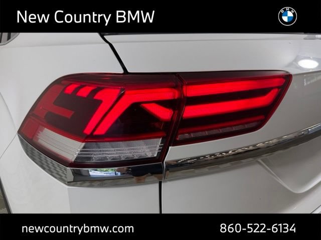 Used 2023 Volkswagen Atlas Cross Sport SEL Premium R-Line AWD/4WD image 31