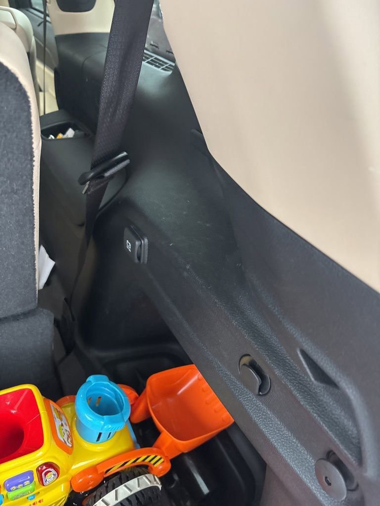 Used 2021 Jeep Grand Cherokee L Limited w/ Luxury Tech Group II image 15