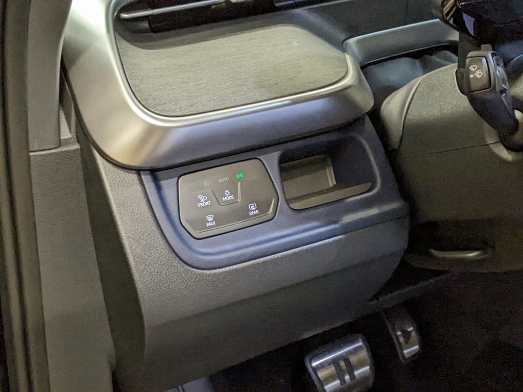 New 2025 Volkswagen ID. Buzz Pro S image 11