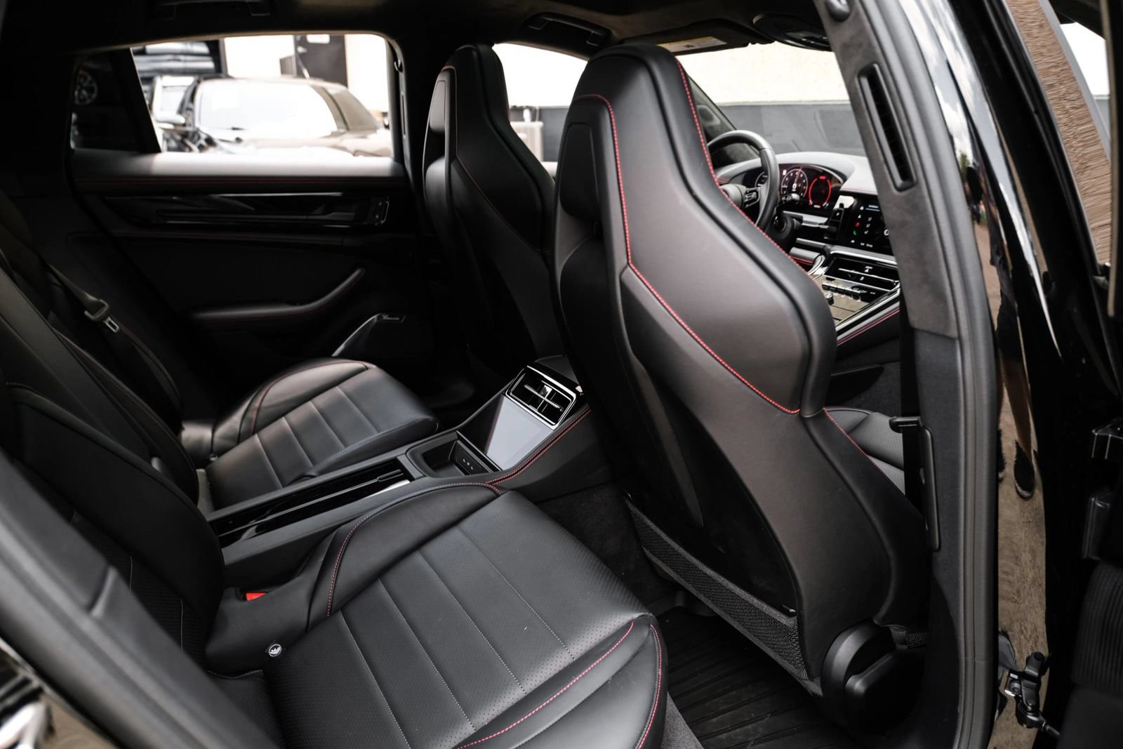 Used 2026 Porsche Panamera GTS AWD/4WD image 31