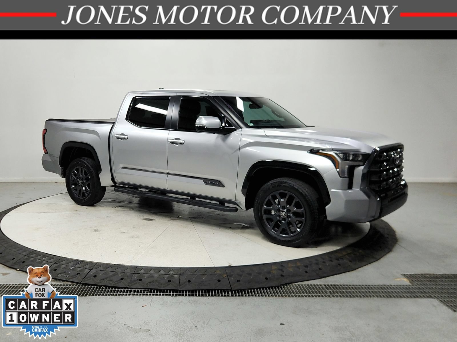 Used 2025 Toyota Tundra Platinum AWD/4WD image 1