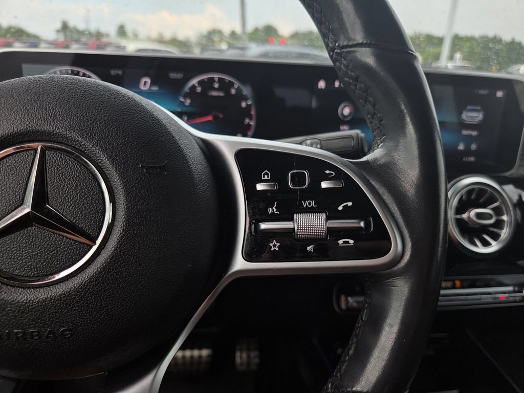 Used 2020 Mercedes-Benz GLB 250 image 25