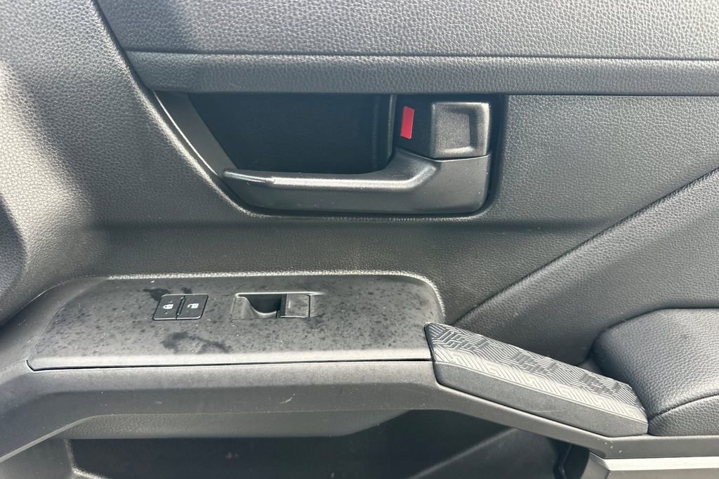 Used 2025 Toyota Tacoma SR5 image 18