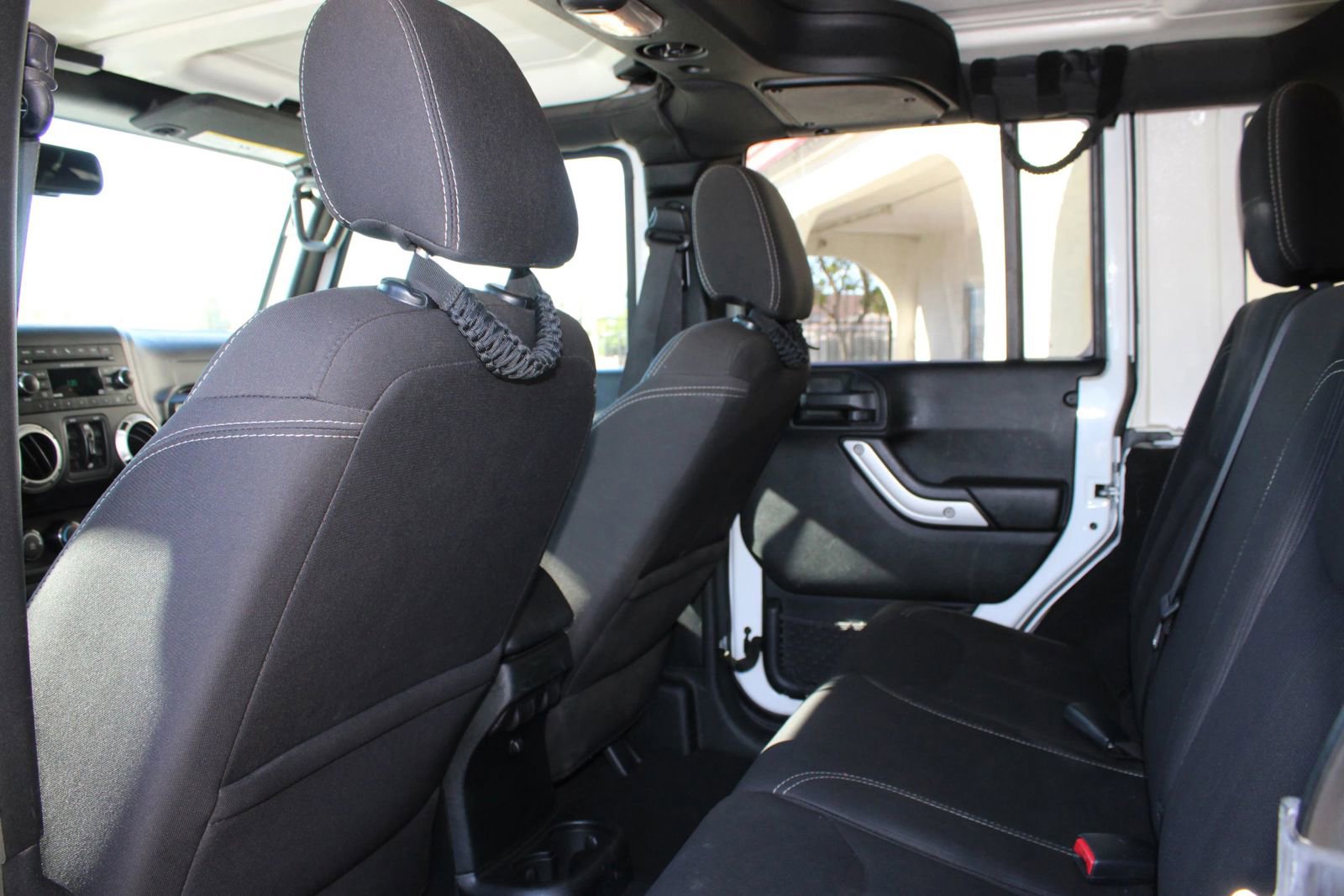 Used 2018 Jeep Wrangler Unlimited Sahara w/ Connectivity Group image 20