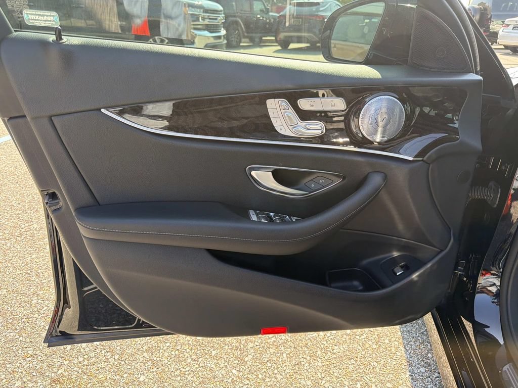 Used 2019 Mercedes-Benz E 300 image 19